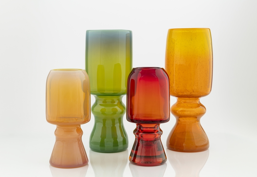 Fragment wystawy „Szklany zawrót głowy. Forma i kolor. Kruchy design PRL-u”